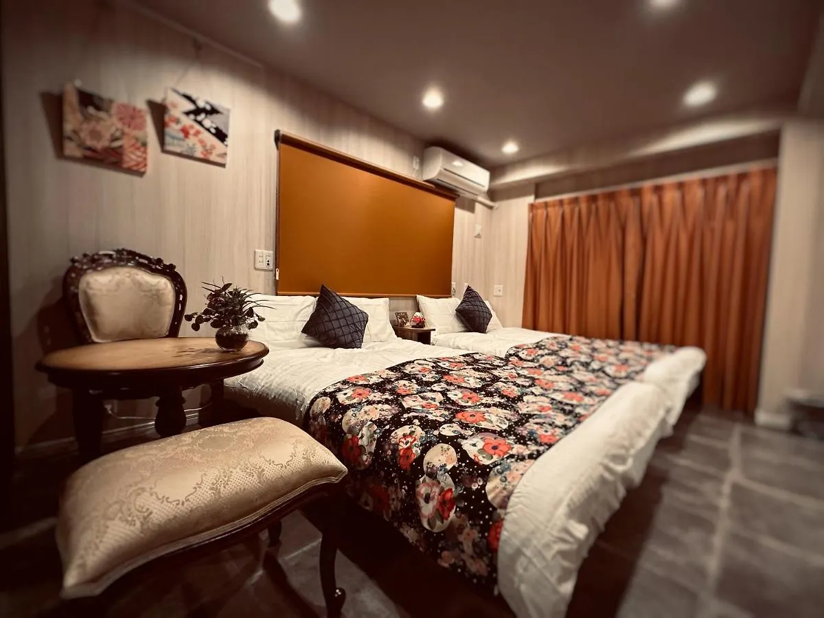 Room Comachi# 2 Train Stops To Shinjuku Nishiguchi Sta! #3-4Ppl Tokyo